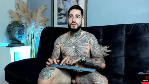 Snapshot of vincentsartori chatting on November 2025 07:58:01 PM Vincent Sartori online show from November 2025 07:58:01 PM