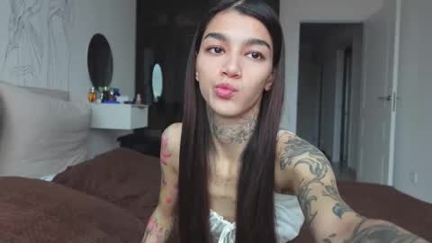 Snapshot of vinkitinkii chatting on October 2025 06:58:02 AM vinkitinkii online show from October 2025 06:58:02 AM