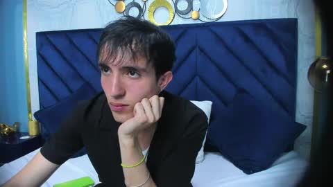 Snapshot of vinniematte chatting on February 2025 04:27:01 AM vinniematte online show from February 2025 04:27:01 AM