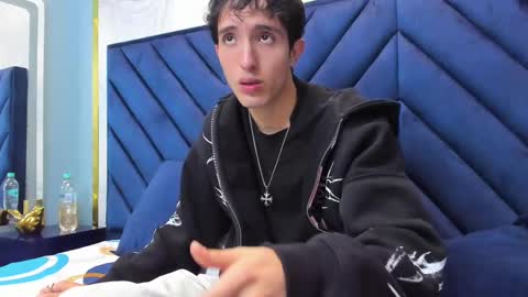 Snapshot of vinniematte chatting on March 2025 01:58:01 AM vinniematte online show from March 2025 01:58:01 AM