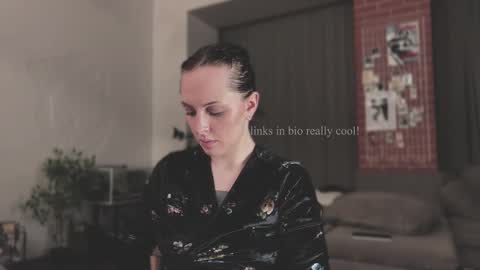 Diva Silvia online show from January 2025 04:24:01 PM