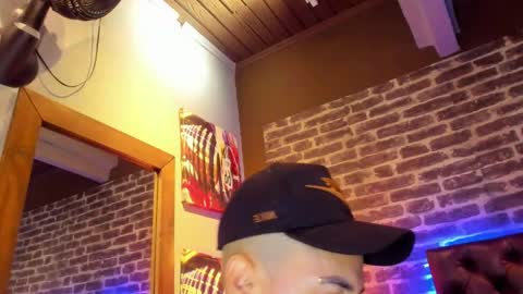 ---Vinzen--- online show from December 2025 01:36:01 AM