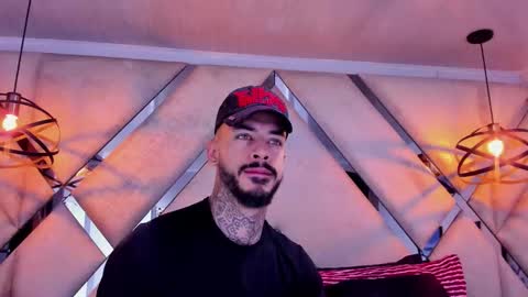 ---Vinzen--- online show from February 2026 03:37:02 AM