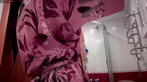 Funny  girl online show from February 2025 06:53:02 AM