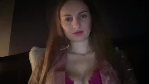 Funny  girl online show from November 2025 11:49:02 PM