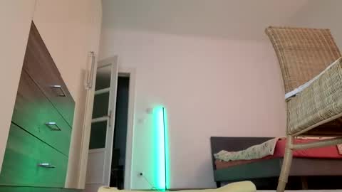 Viola online show from December 2024 03:20:02 PM