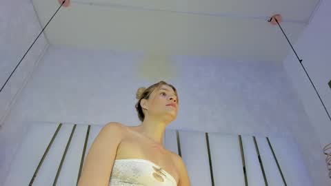 violeet_gray online show from September 2025 11:54:01 AM