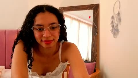 Snapshot of violet__15 chatting on May 2026 12:56:02 PM violet__15 online show from May 2026 12:56:02 PM