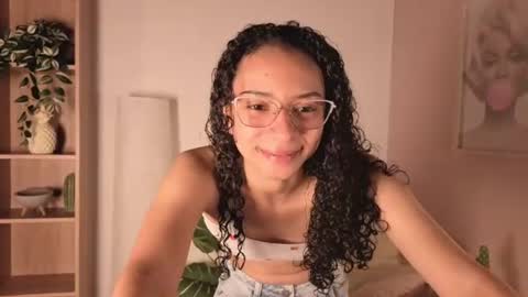 Snapshot of violet__15 chatting on June 2026 12:08:01 PM violet__15 online show from June 2026 12:08:01 PM