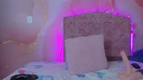 violet__taylor_ online show from October 2025 02:22:02 AM