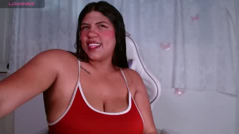 Snapshot of violet_altamar chatting on May 2026 05:54:01 PM Violet online show from May 2026 05:54:01 PM