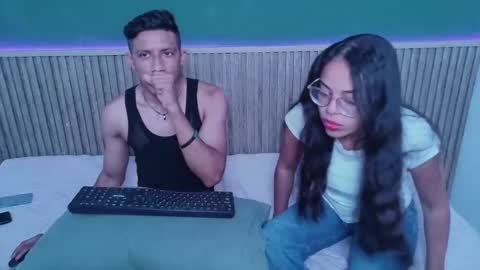 violet_and_dylan online show from December 2025 12:14:02 PM