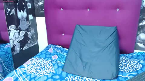 Snapshot of violet_angel13 chatting on April 2026 02:12:02 PM Violet online show from April 2026 02:12:02 PM