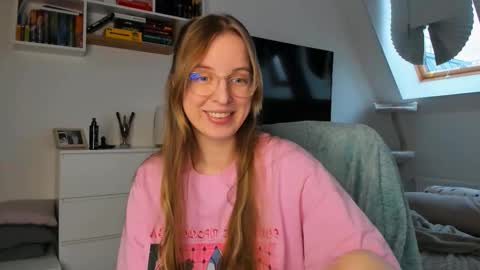 Violet online show from December 2025 11:37:01 AM