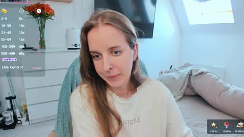 Violet online show from April 2026 01:33:02 PM