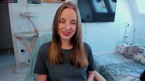 Snapshot of violet_blue_eyes chatting on June 2026 11:41:01 AM Violet online show from June 2026 11:41:01 AM