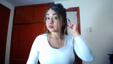 violet_bosh1 online show from July 2026 03:58:02 AM