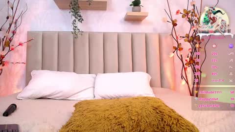 Violet Jones online show from December 2024 05:43:01 PM