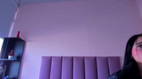 violet online show from December 2025 12:53:02 PM