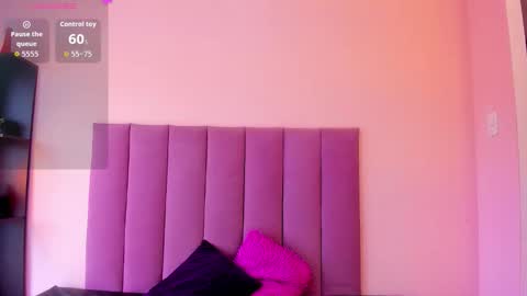 Snapshot of violet_myerrs chatting on February 2026 12:32:01 PM violet online show from February 2026 12:32:01 PM