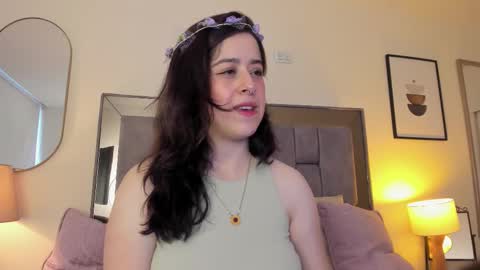 Violet Nova online show from January 2026 12:43:02 PM