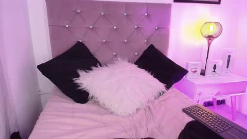 Mary online show from March 2025 06:19:02 PM