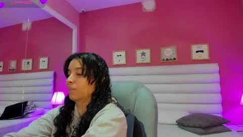 violet_sinclair online show from June 2026 11:20:02 AM