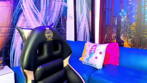     online show from December 2024 09:13:01 PM