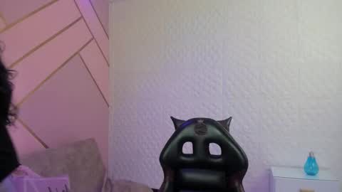     online show from October 2025 09:11:01 PM