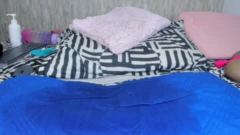 Snapshot of violeta_london chatting on January 2025 06:13:02 AM violeta london online show from January 2025 06:13:02 AM