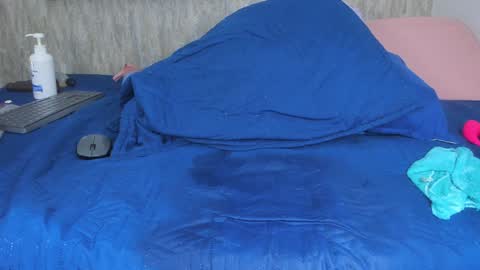 Snapshot of violeta_london chatting on February 2025 09:13:02 AM violeta london online show from February 2025 09:13:02 AM