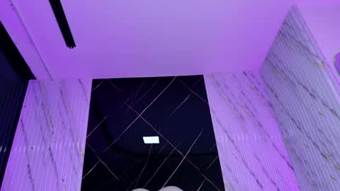 Snapshot of violeta_london chatting on May 2026 03:01:02 AM violeta london online show from May 2026 03:01:02 AM
