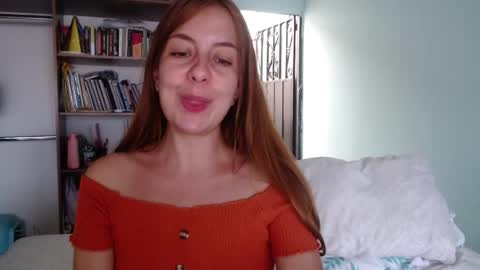Violeta Peter online show from December 2025 09:41:02 PM