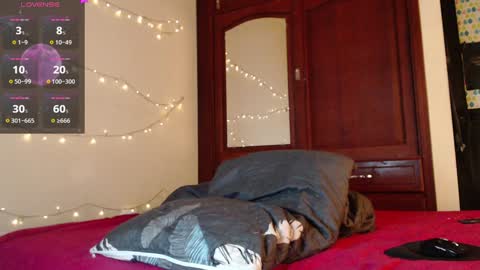 Snapshot of violetabitch chatting on January 2025 07:57:01 AM Violetta Morningstar online show from January 2025 07:57:01 AM