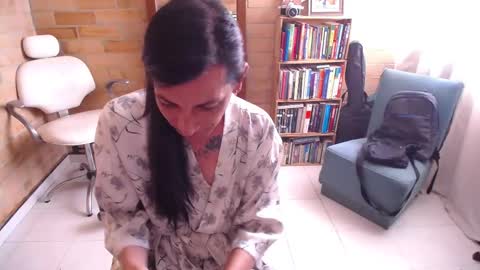 Snapshot of violetagomez_co chatting on September 2025 04:31:02 PM Violeta Gmez online show from September 2025 04:31:02 PM