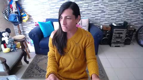 Snapshot of violetagomez_co chatting on April 2026 03:11:01 PM Violeta Gmez online show from April 2026 03:11:01 PM