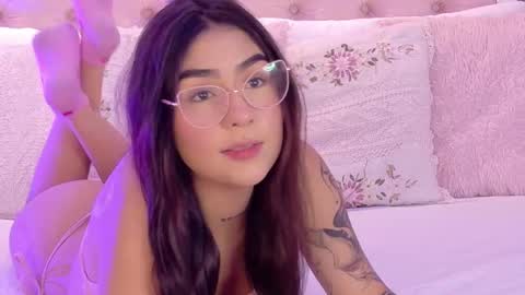 Violet  online show from January 2026 12:32:01 PM