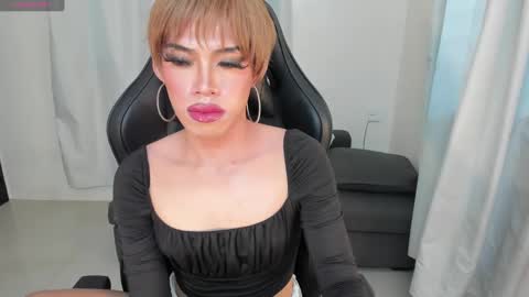 Violet online show from December 2024 05:18:02 AM