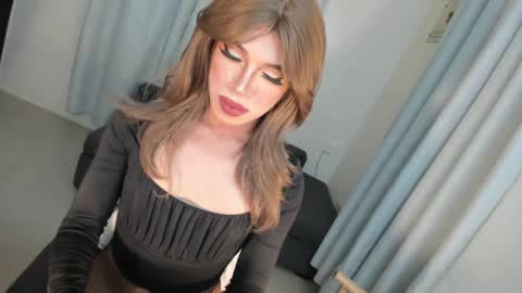 Violet online show from January 2025 09:01:02 PM