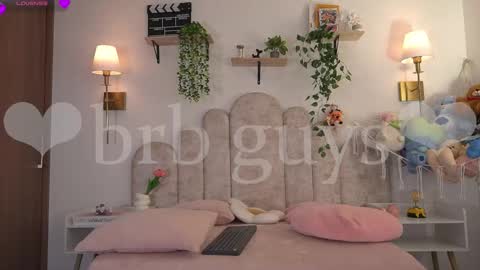 violeth___ online show from March 2026 01:00:01 PM