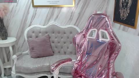 violeth_b online show from December 2024 12:33:01 PM