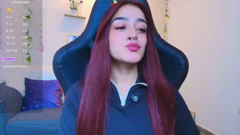 violeth_rosse_ online show from April 2026 02:05:02 AM