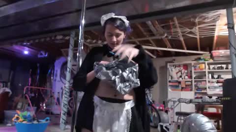 Violet Hooper online show from May 2026 03:08:02 PM