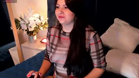 Snapshot of violetstarling chatting on August 2026 03:52:02 AM VioletStarling online show from August 2026 03:52:02 AM