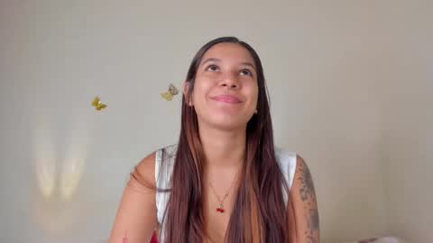 violett_24_ online show from October 2025 11:47:01 PM