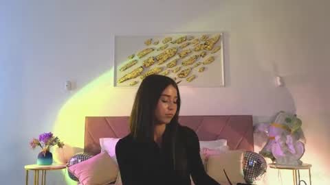 Snapshot of violetta_finch chatting on June 2026 10:26:01 AM violetta_finch online show from June 2026 10:26:01 AM