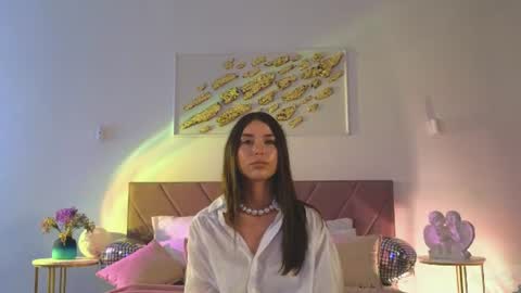 Snapshot of violetta_finch chatting on June 2026 10:49:02 AM violetta_finch online show from June 2026 10:49:02 AM