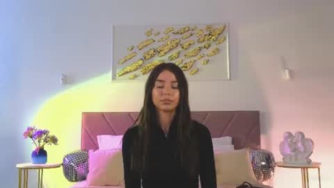 Snapshot of violetta_finch chatting on July 2026 10:52:02 AM violetta_finch online show from July 2026 10:52:02 AM