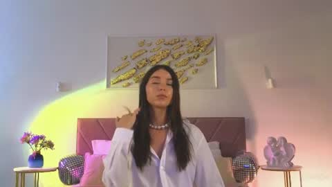 Snapshot of violetta_finch chatting on July 2026 11:03:02 AM violetta_finch online show from July 2026 11:03:02 AM