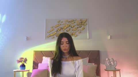 Snapshot of violetta_finch chatting on July 2026 11:05:01 AM violetta_finch online show from July 2026 11:05:01 AM